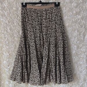 Michael Kors Lightweight Floral A-Line Skirt - Olive and Khaki Size 8.